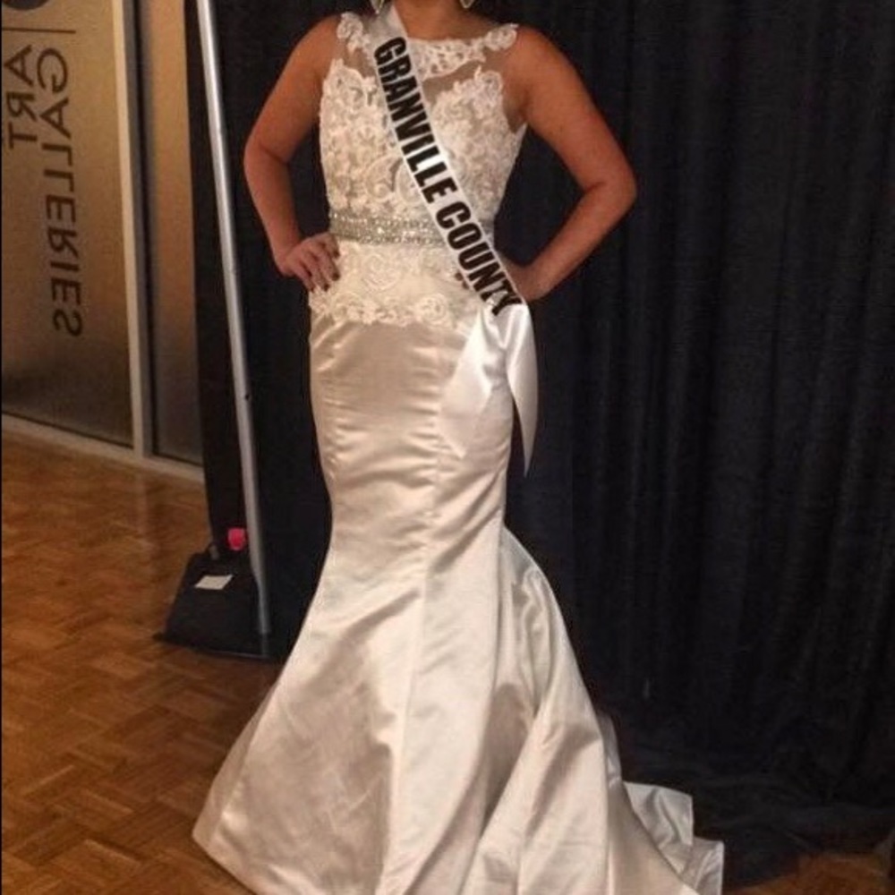 Sherri Hill Gown